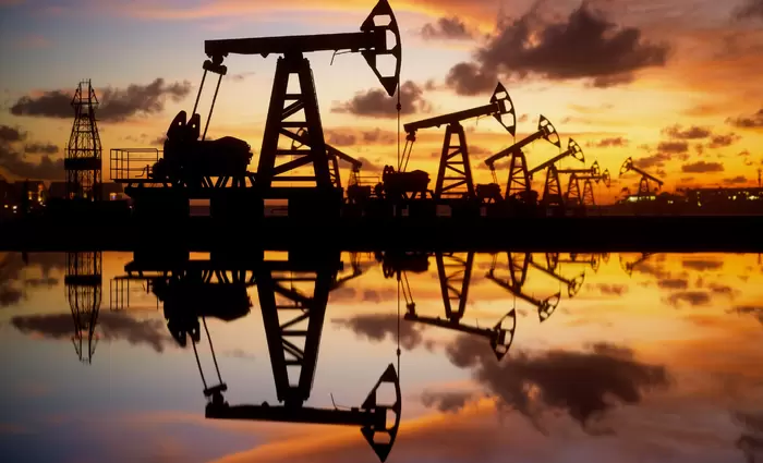 Παραμένει πάνω από τα 100 δολάρια το Brent - Στο 30% η αύξηση από τις αρχές Αυγούστου