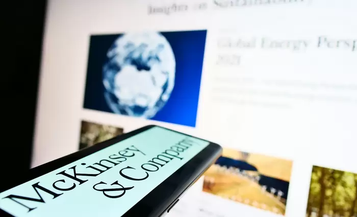 Η εταιρεία συμβούλων McKinsey σχεδιάζει 2.000 απολύσεις