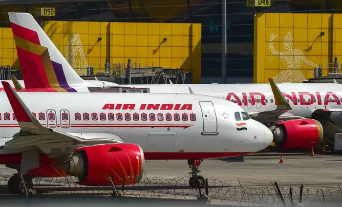 Air India: Νέα στρατηγική με φθηνότερα εισιτήρια χωρίς δωρεάν γεύματα για να «χτυπήσει» τις low-cost αεροπορικές