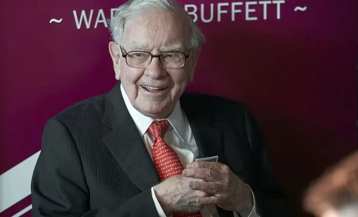 Warren Buffett: Τι αποκάλυψε στο CNBC για τη σχέση του με την Alphabet της Google