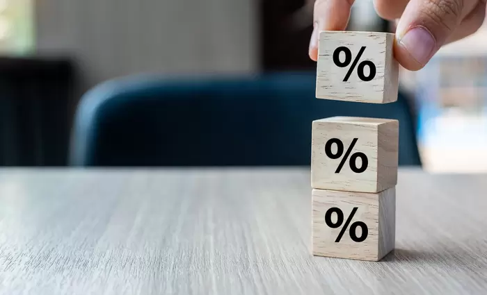 Δικαστήριο της ΕΕ: «Όχι» σε τόκους επί εξόδων των συμβάσεων καταναλωτικής πίστης