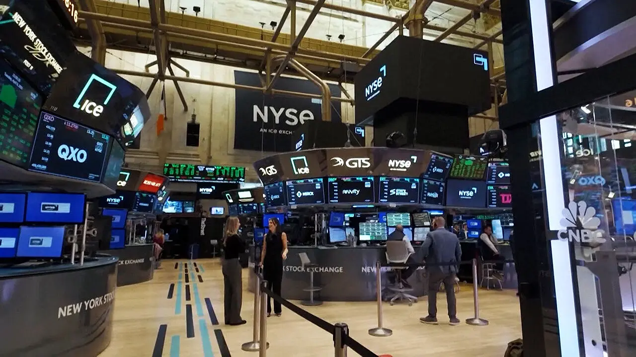 Μεικτά πρόσημα στη Wall Street με το βλέμμα στις εξελίξεις στη Μ. Ανατολή