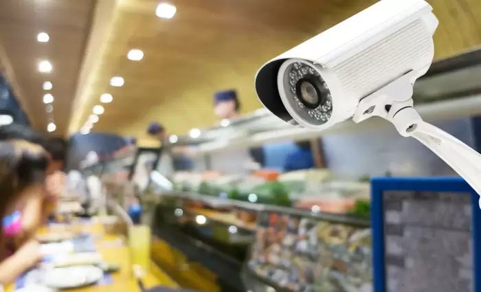 Στο μικροσκόπιο οι κάμερες σε εστιατόρια και κέντρα αναψυχής – Αρχίζουν δειγματοληπτικοί έλεγχοι