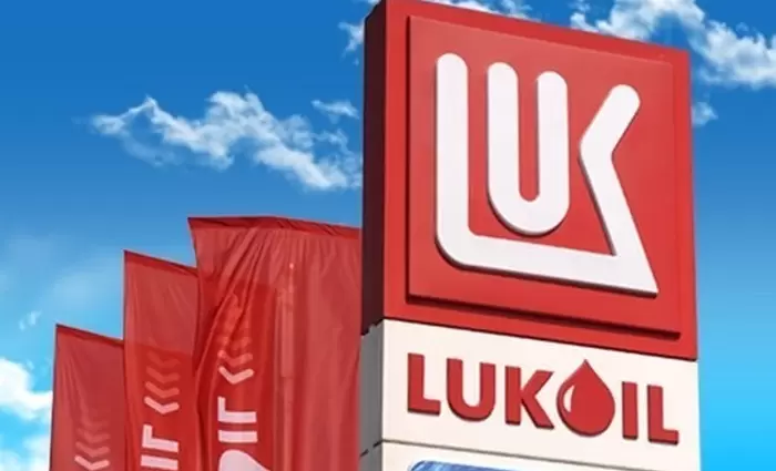 Chevron και Quantum Energy διεκδικούν τα διεθνή assets της ρωσικής Lukoil αξίας $22 δισ.