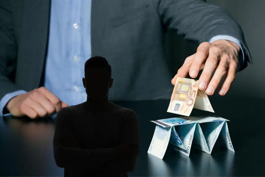 Πυραμίδα MetaMax: Ο «τζίρος» των επιτηδείων ξεπερνά τις €150.000 – 50+ καταγγελίες