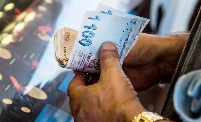 Ο Ερντογάν πιέζει τις τουρκικές τράπεζες να δίνουν φθηνά δάνεια 