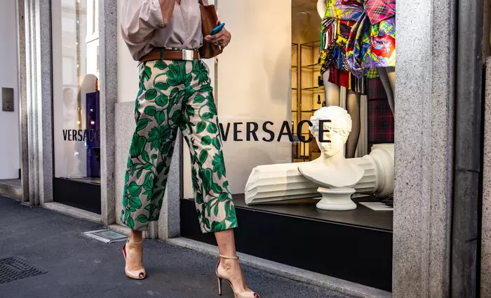 Μεγάλος οίκος εξαγοράζει τον οίκο Versace