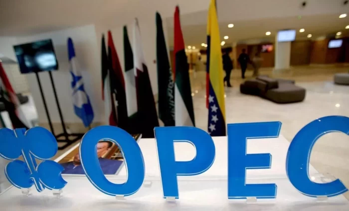Economist: Η αποχώρηση των ΗΑΕ από τον OPEC δοκιμάζει τη συνοχή του πετρελαϊκού καρτέλ