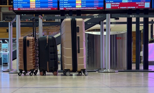 Βερολίνο: Χάος για 50.000 επιβάτες στο αεροδρόμιο λόγω απεργίας