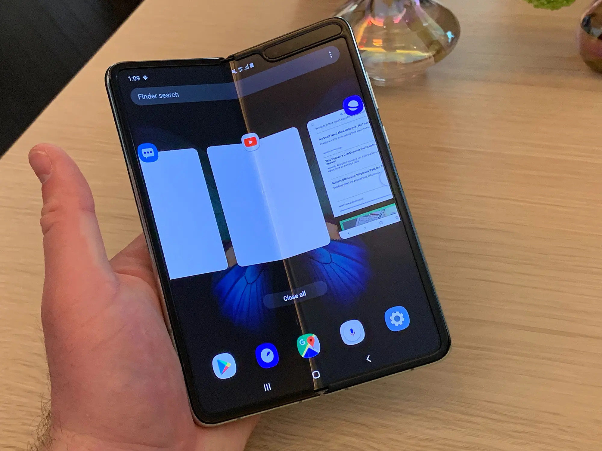 Samsung Galaxy Fold: Μια πτυχή, ένα κλικ και είναι χοντρό
