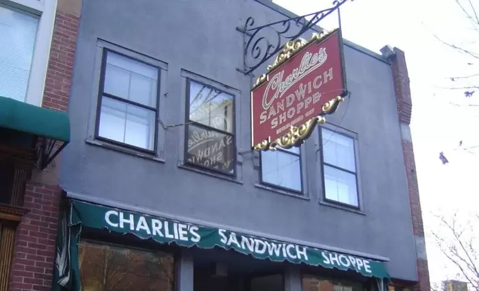 Αυτό είναι το ελληνικό εστιατόριο που 