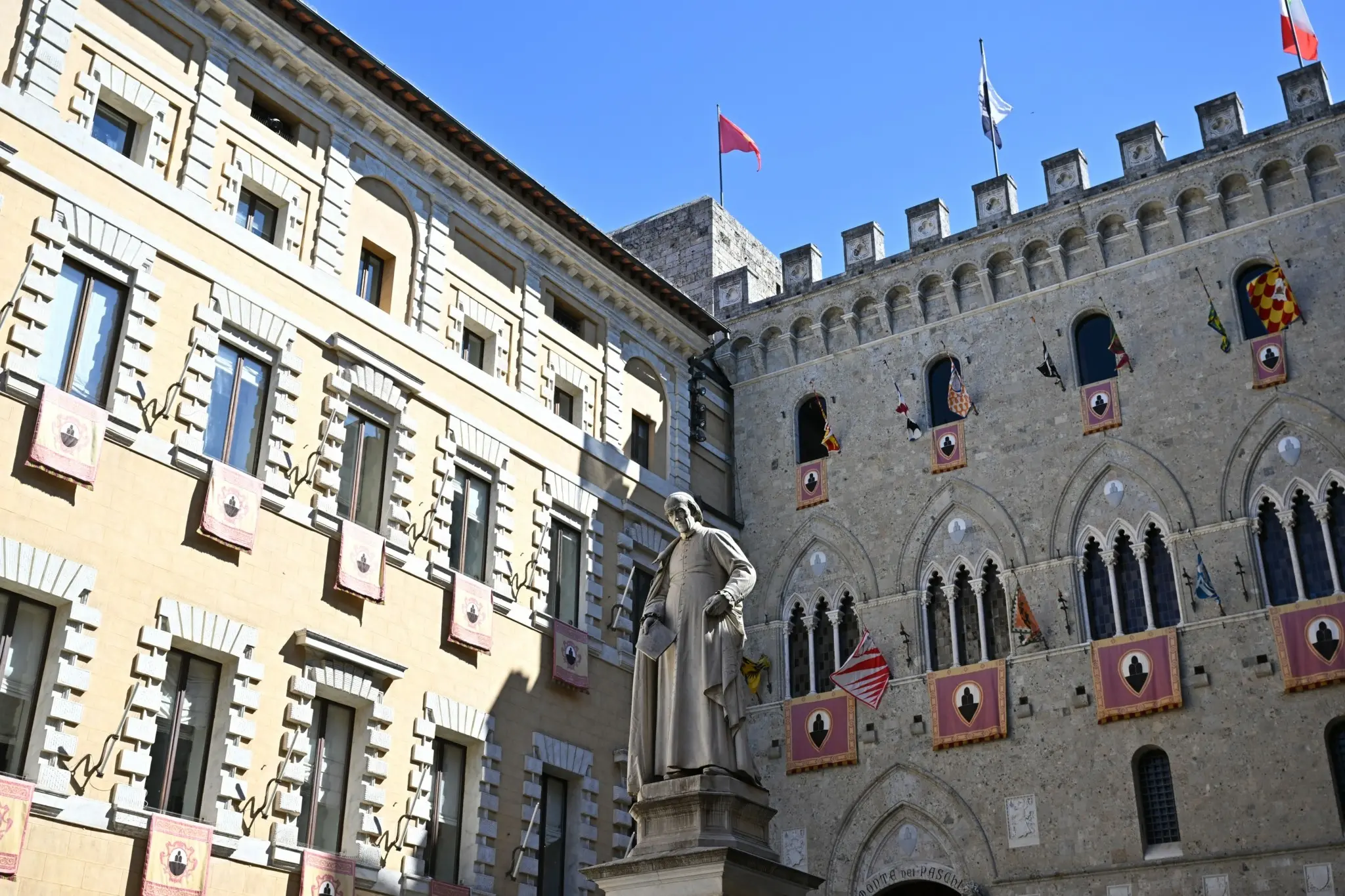 Monte Paschi: Ο CEO βλέπει νέο κύμα τραπεζικών συγχωνεύσεων στην Ιταλία
