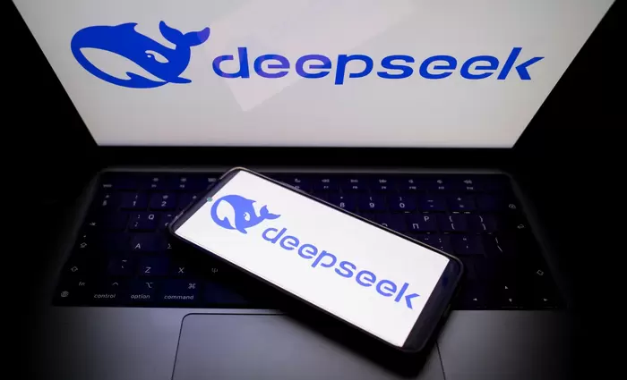 Tρικυμία στη Silicon Valley φέρνει η DeepSeek – Πώς η «κινεζική φάλαινα» απειλεί τις αμερικανικές Big Tech