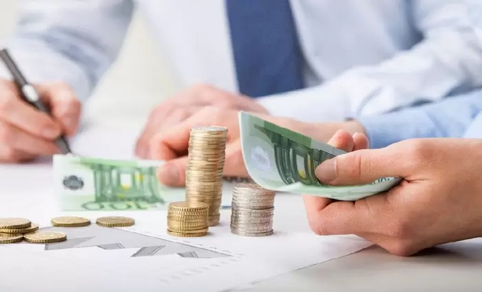 Δεν τους σταματά η αύξηση επιτοκίων-Σε εταιρείες και κατοικίες η πρωτιά των δανείων