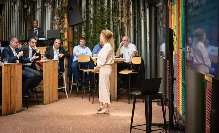 Επιχειρηματικό γεύμα δικηγορικού γραφείο Α.& Α. Κ. Αιμιλιανίδης, Κ. Κατσαρός & Συνεργάτες Δ.Ε.Π.Ε