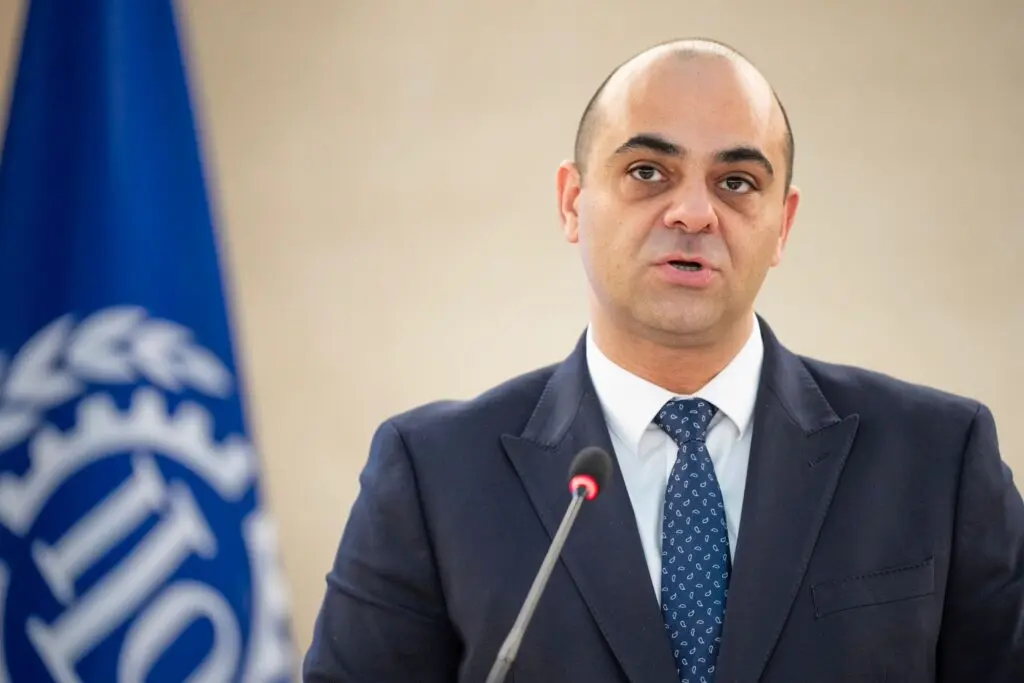 Αγώνας για κοινωνική δικαιοσύνη: Η Κυβέρνηση δεσμεύεται για επάρκεια μισθών και αξιοπρεπείς συντάξεις