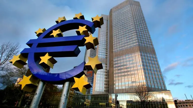 ΕΚΤ: Συζητήσεις για τερματισμό προγράμματος αγορών ομολόγων στο τέλος του έτους