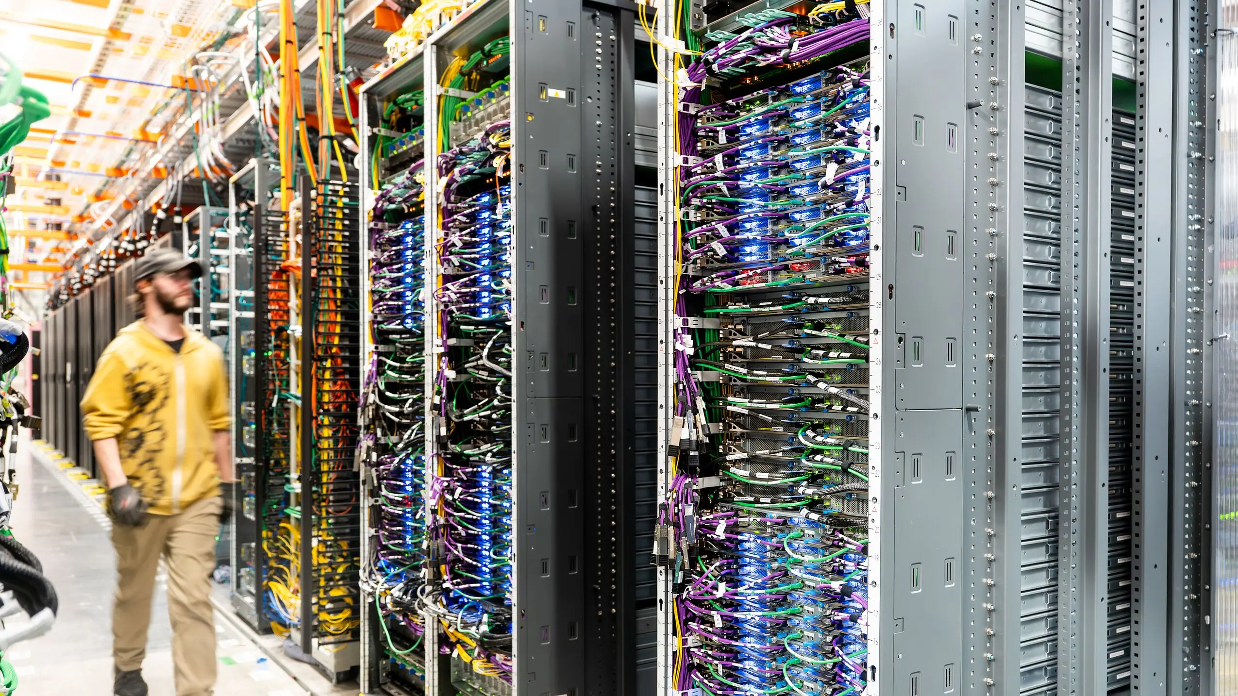 AI: Τα ακραία καιρικά φαινόμενα γίνονται ο μεγαλύτερος κίνδυνος για τα data centers