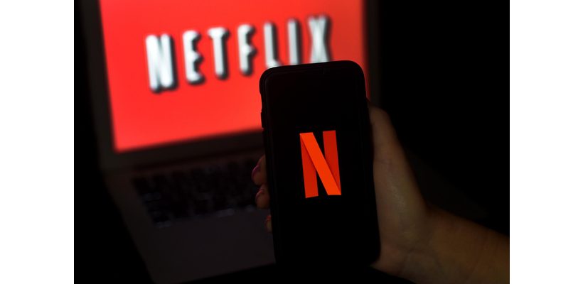 WSJ: Η Netflix σχεδιάζει live κανάλια και νέες συνεργασίες για να κρατήσει τους συνδρομητές