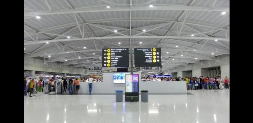 Ακυρώθηκαν 39 πτήσεις στο αεροδρόμιο Λάρνακας λόγω Μέσης Ανατολής