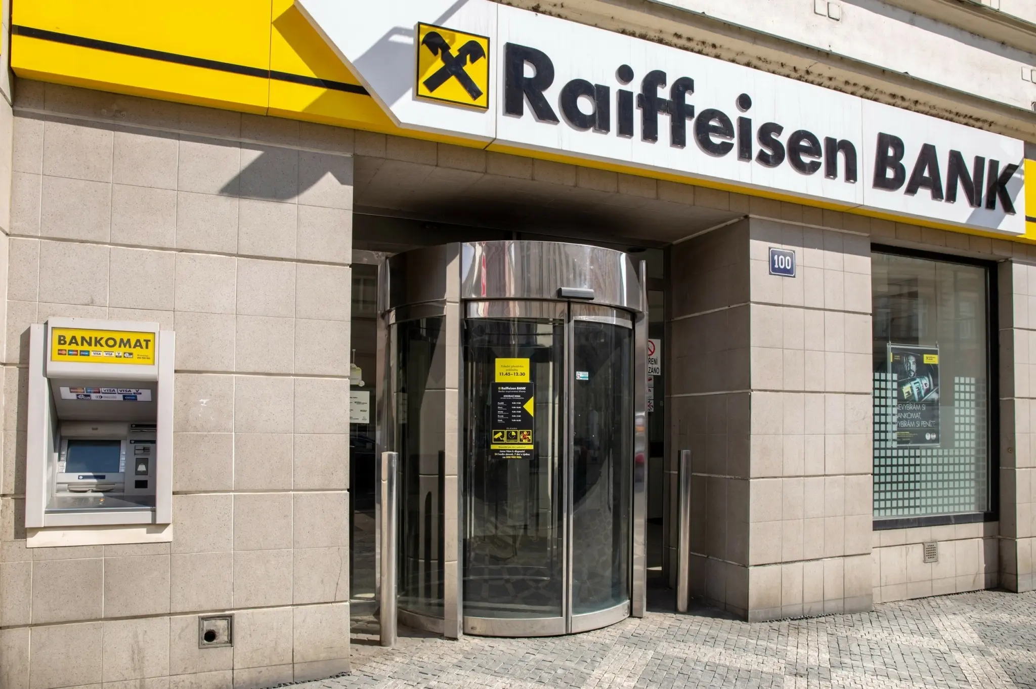 Raiffeisen: Κοντά σε deal €550 εκατ. για την Garanti Romania της BBVA