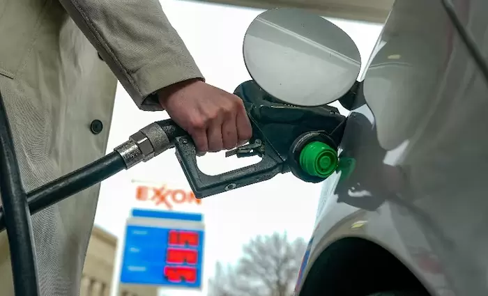 Ντίζελ: Ξεπέρασε για πρώτη φορά τα 6 δολάρια το γαλόνι στις ΗΠΑ – Νέα πίεση σε μεταφορές, τρόφιμα και πληθωρισμό