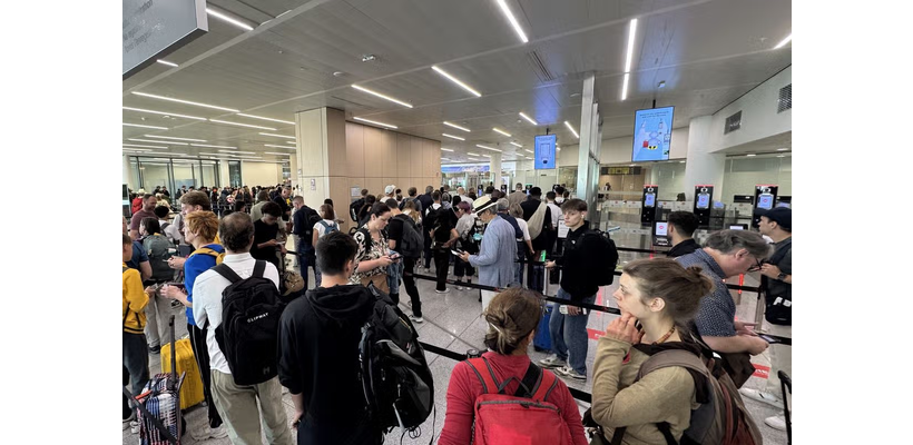 ΕΕ: Οι συνοριακοί έλεγχοι διπλασιάζουν τις ουρές στα μεγάλα αεροδρόμια