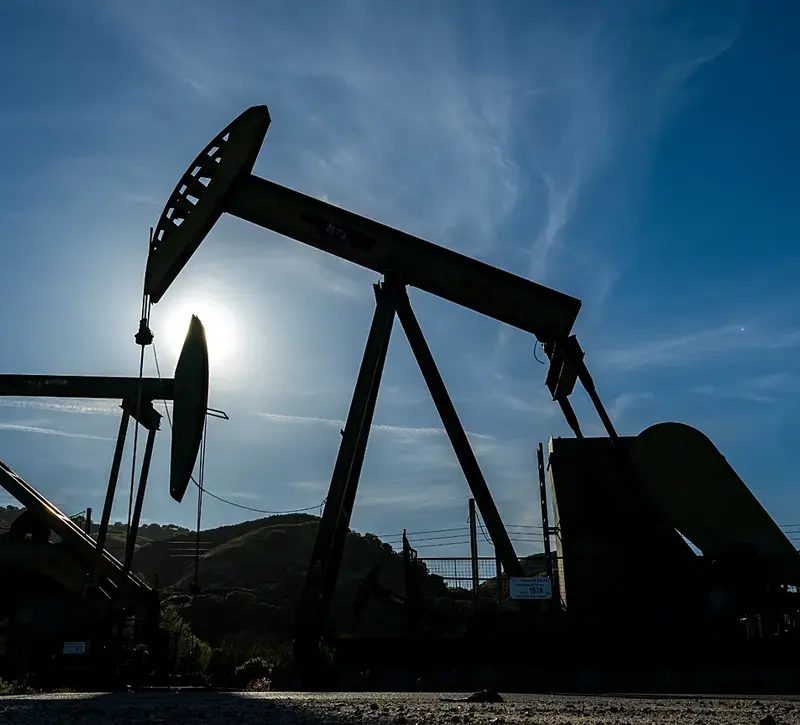 Γερμανία και Ιαπωνία απελευθερώνουν αποθέματα πετρελαίου για να περιορίσουν τις αυξήσεις τιμών