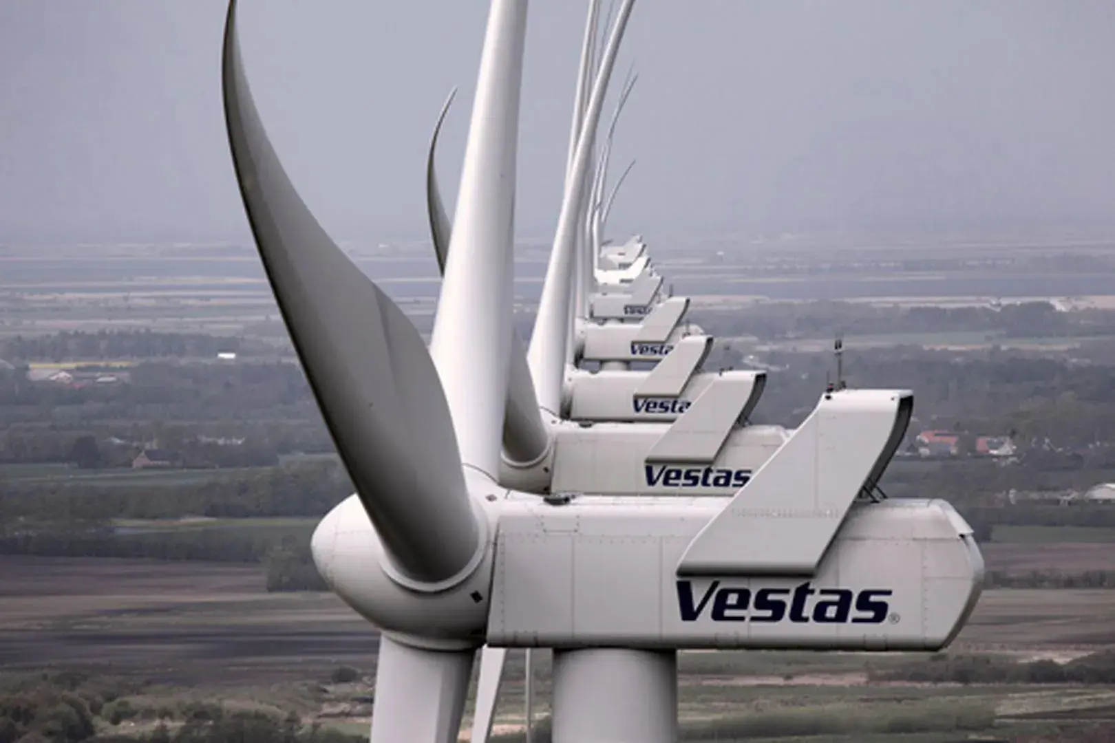 Vestas: Άλμα άνω του 50% στις παραγγελίες ανεμογεννητριών στο α΄ εξάμηνο – Buyback 400 εκατ. ευρώ