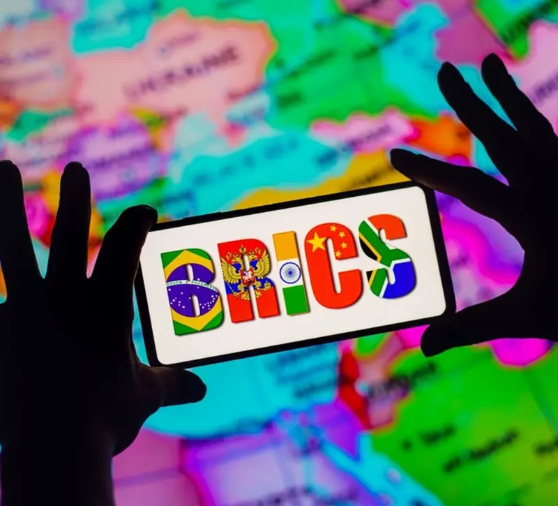 BRICS: Χτίζουν νέα δίκτυα πληρωμών