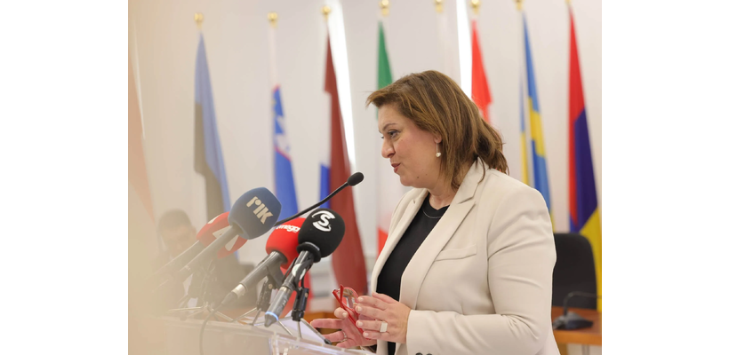 Α. Μιχαηλίδου: Αναγκαίες λόγω έργων και υπερπληθυσμού οι προκατασκευασμένες αίθουσες