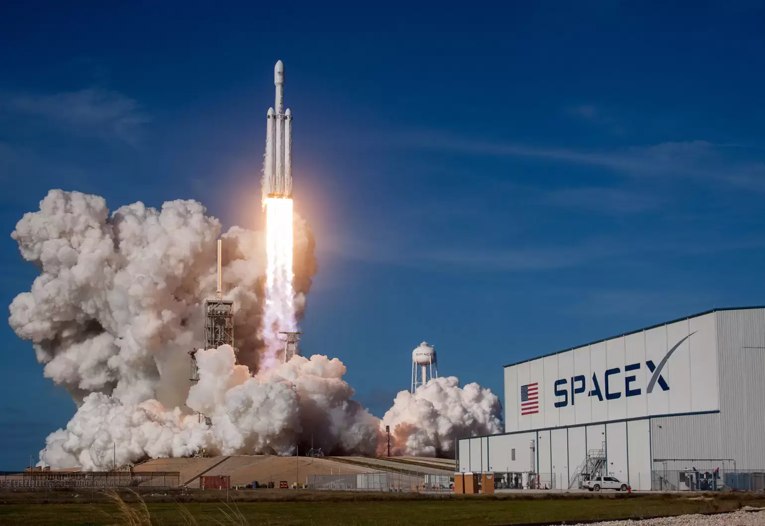 Η SpaceX απογειώνει τις επενδύσεις στο Διάστημα – Ρεκόρ άνω των $100 δισ. το 2026