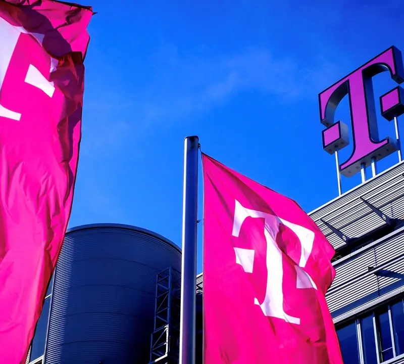 Deutsche Telekom: Αναθεωρεί προς τα πάνω τις προβλέψεις της με ώθηση από την T-Mobile US