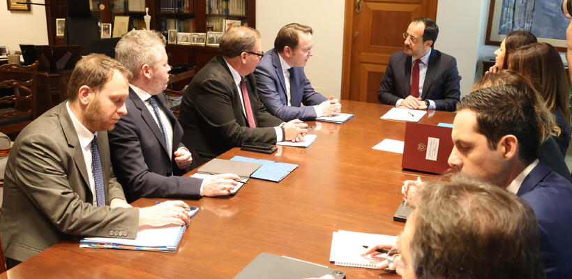 Βάρχελι για αφθώδη πυρετό: Αυστηρή εφαρμογή των μέτρων για να περιοριστεί η κρίση