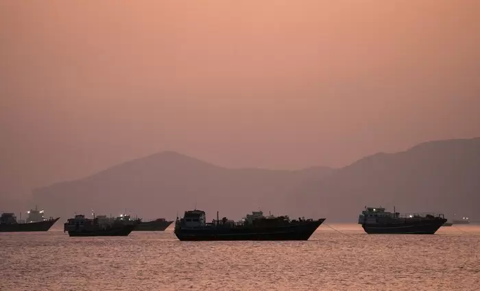 Πετρέλαιο: Από τον εφιάλτη στα $85 – Τι αλλάζει εάν ανοίξουν τα Στενά του Ορμούζ