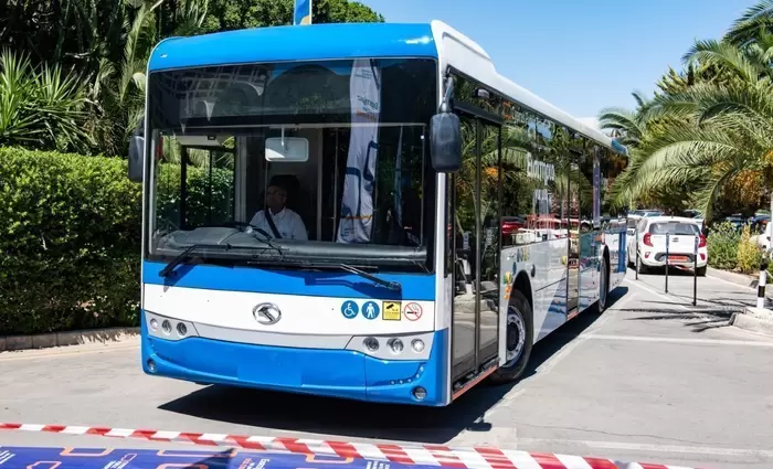 EY για λεωφορεία Λ/σίας: Λανθασμένα ωράρια, αλαλούμ πληροφόρησης κι άλλες αδυναμίες