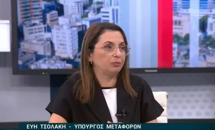 «Θα τα διορθώσουμε»: Η απάντηση της Υπ. Μεταφορών στα ευρήματα της Ελεγκτικής για το αλαλούμ στα λεωφορεία