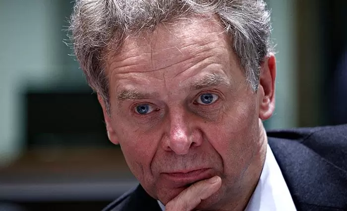 Κώδωνας κινδύνου από Τόμσεν για το χρέος στην ευρωζώνη