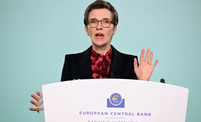 ΕΚΤ: «Καμπανάκι» Μπουχ για τη χαλάρωση των τραπεζικών κανόνων