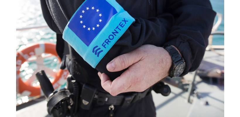 Politico: Η Frontex ξέμεινε από χρήματα και «παγώνει» το πρόγραμμα στήριξης των απελαθέντων μεταναστών