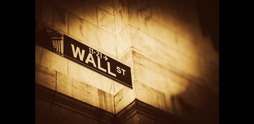 Επενδυτικός χειμώνας στη Wall Street: Ομόλογα και πετρέλαιο παγώνουν τις αγορές εν όψει Fed