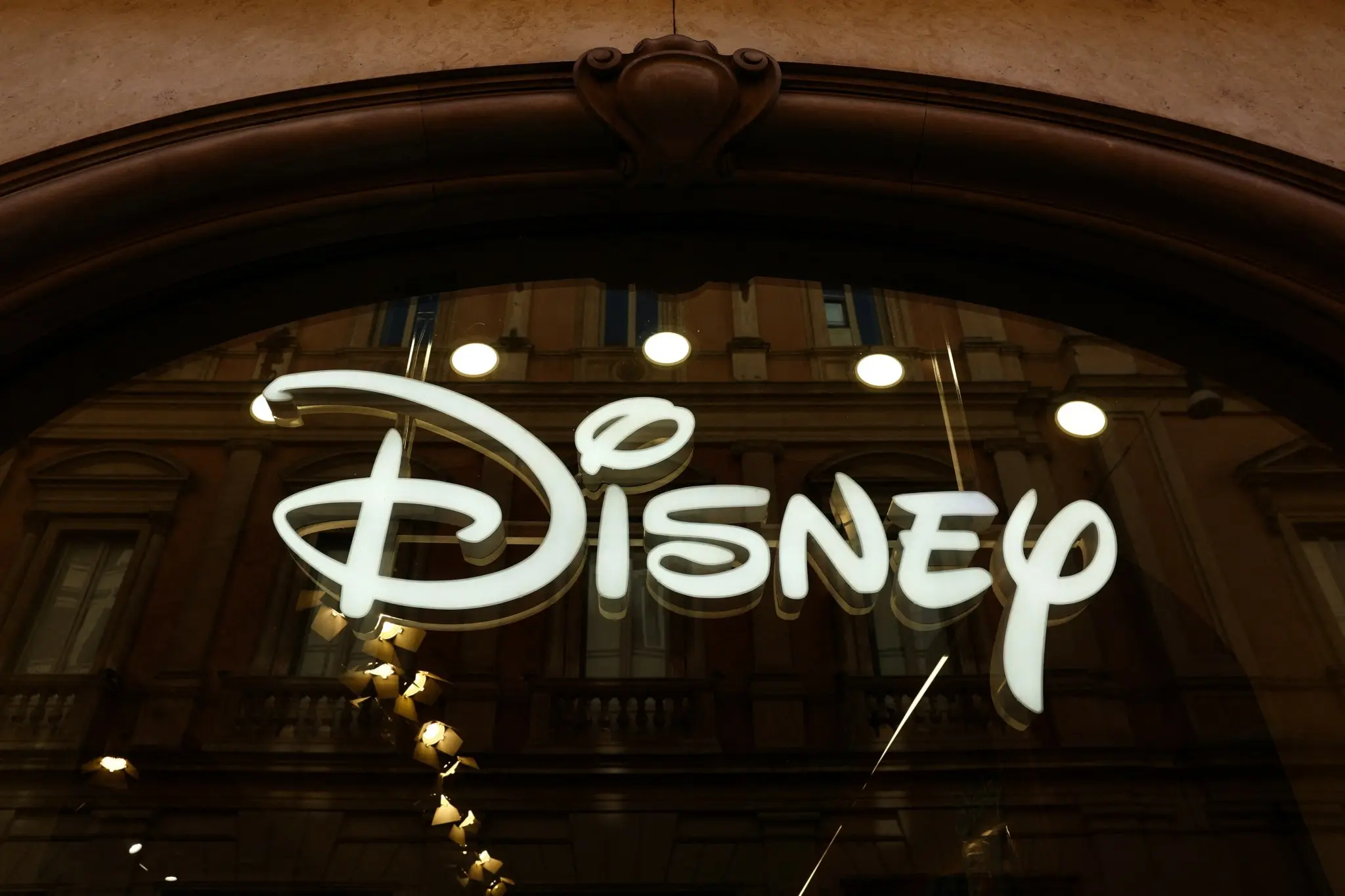 Τζος Ντ’ Αμάρο (Disney): Απέλυσε 1.000 εργαζόμενους μέσω email