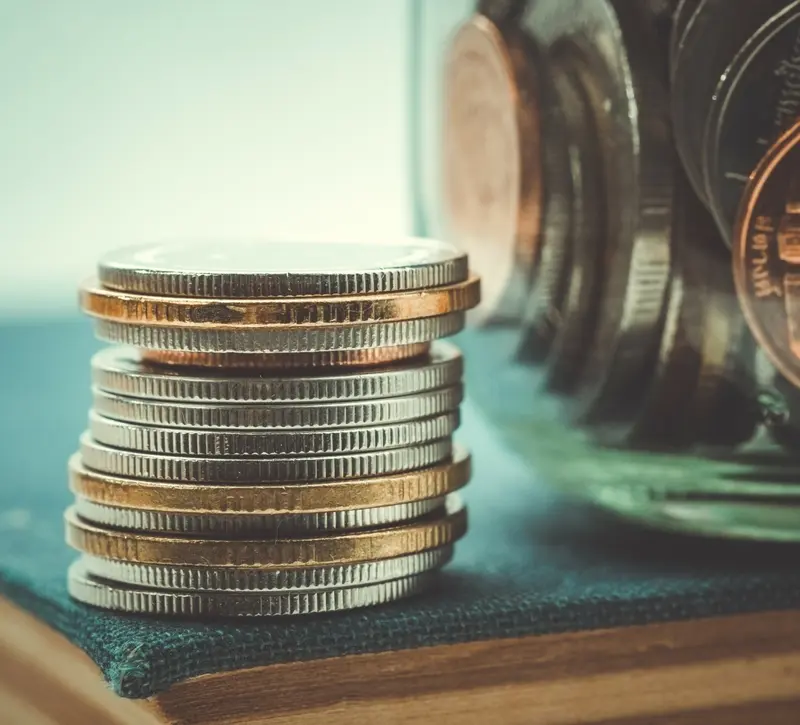 Πολύτιμα μέταλλα: Βουτιά σχεδόν 3% για χρυσό και 7% για ασήμι λόγω φόβων για υψηλότερα επιτόκια στις ΗΠΑ
