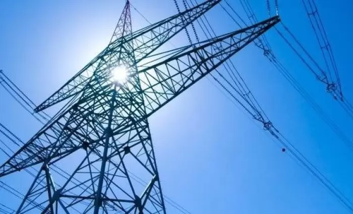 Ευρώπη: Ποια χώρα σκάβει δεξαμενές για να μειώσει την τιμή στο ηλεκτρικό ρεύμα