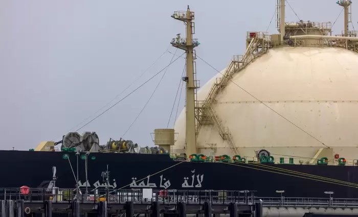 Πακιστάν: Πληρώνει «χρυσό» το LNG λόγω της κρίσης στα Στενά του Ορμούζ