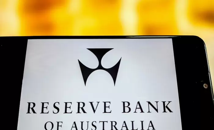 Αυστραλία: Η RBA διατηρεί τα επιτόκια στο 4,35%, αλλά προειδοποιεί για νέες αυξήσεις