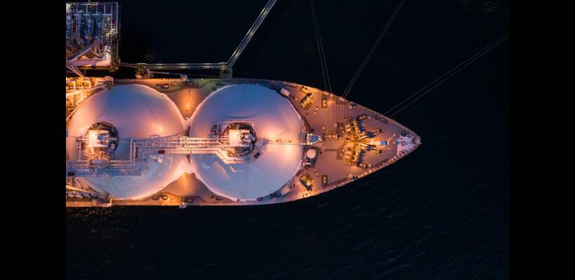 Η Ευρώπη «τρέχει» να προμηθευτεί LNG