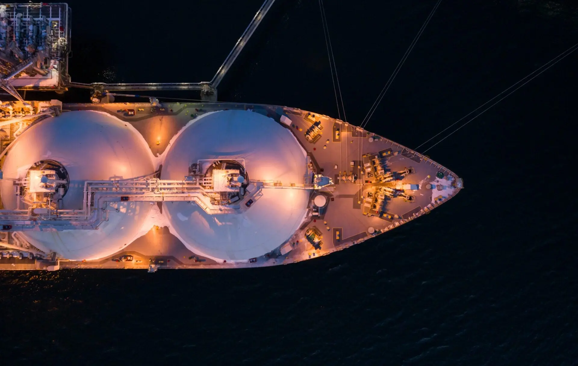 Η Ευρώπη «τρέχει» να προμηθευτεί LNG