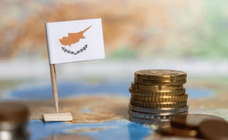 Προϋπολογισμός 2027: Xρέος κάτω από 50%, αυξημένες δαπάνες για άμυνα και αγορά νερού