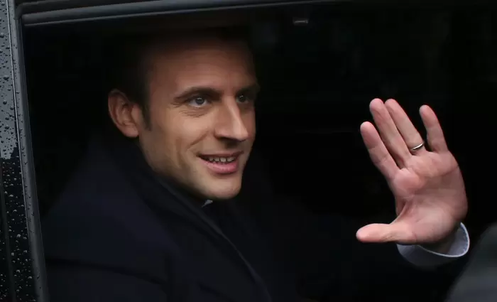 Σε ελεύθερη πτώση η δημοτικότητα του Εμμανουέλ Μακρόν